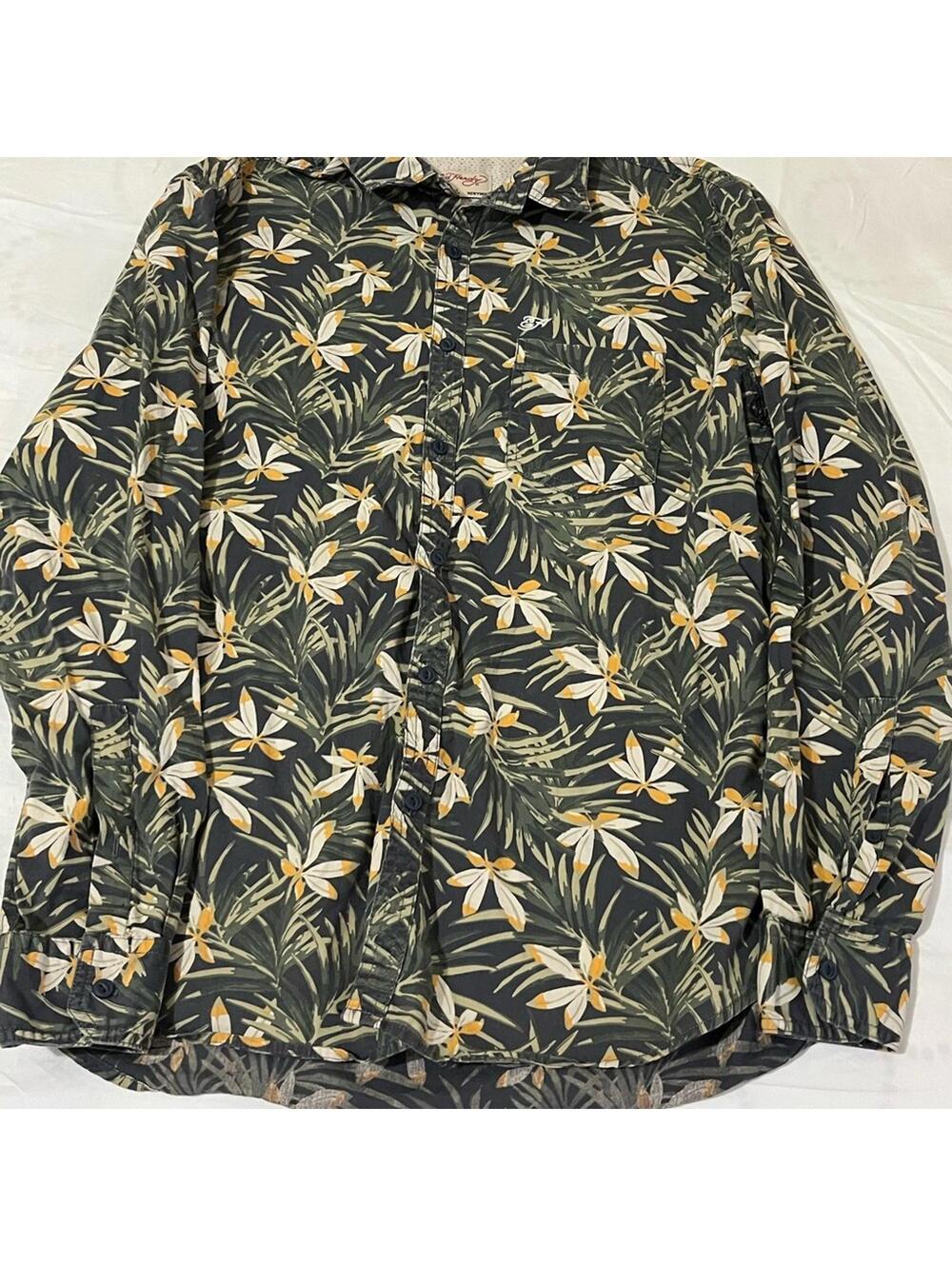 Ed Hardy Black Shirt with Floral Design Mens Size Large